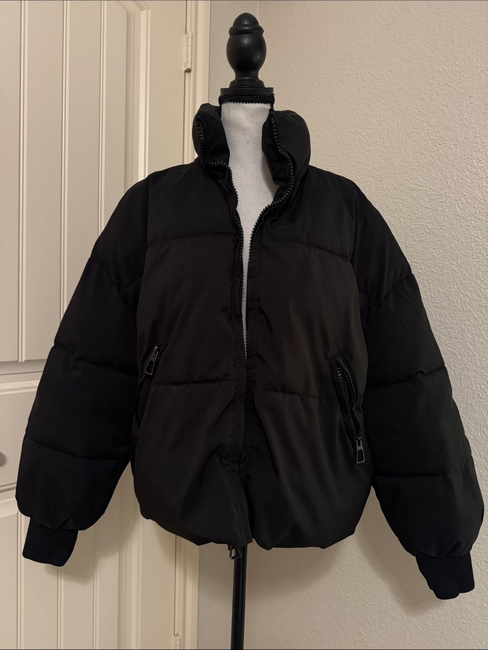 entro Black Puffer Jacket